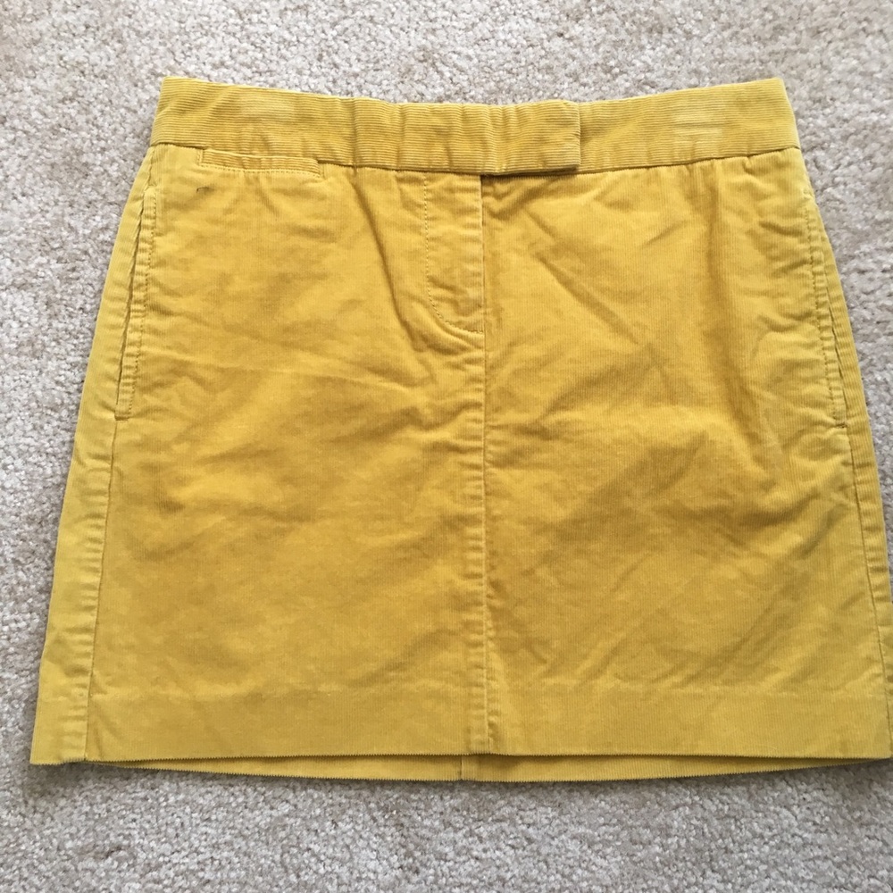 J Crew corduroy stretch mini skirt in mustard sz 2
